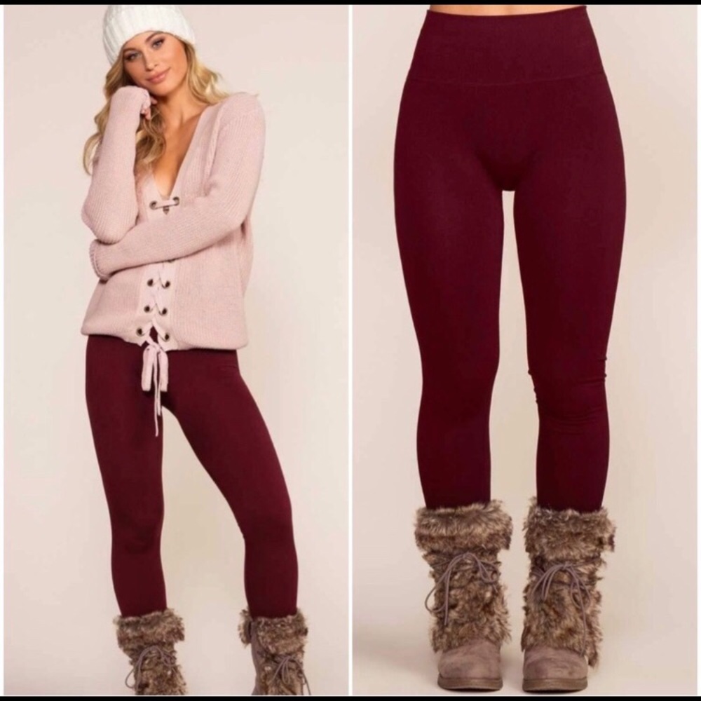 Fleece-Lined Highwaist Leggings (in Red Wine)